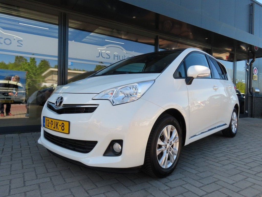 Toyota VERSO-S 1.3 VVT-i Aspiration Ecc Pano Camera Trekhaak, Voorwielaandrijving, Euro 5, Gebruikt, 4 cilinders