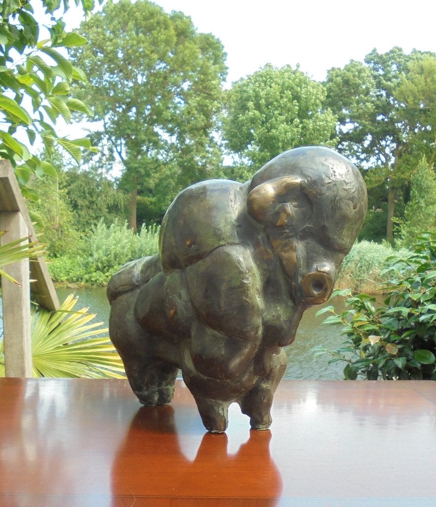 Theo Mackaay.Bison.Uniek, groot en zwaar beeld.Gereserveerd., Ophalen of Verzenden