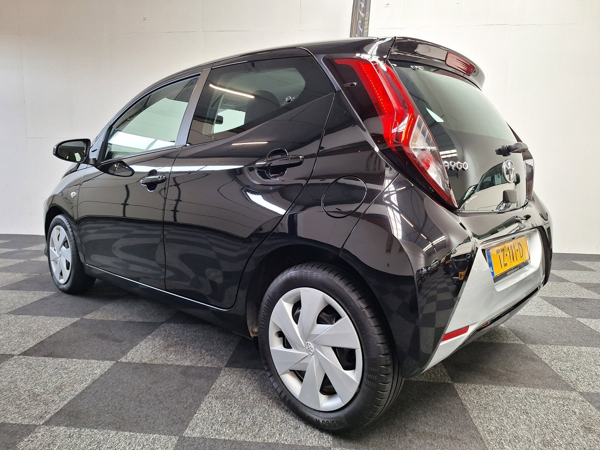 Foto 3 van Toyota Aygo X-Play uitv. 1e EIGENAAR. 18.000 km NAP.
