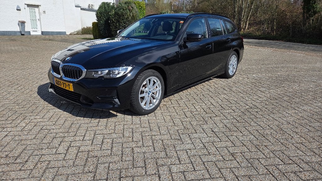 BMW 3-Serie 330e 292pk Aut 2020 Zwart lederen bekleding, Auto's, Achterwielaandrijving, Zwart, 4 cilinders, Zwart