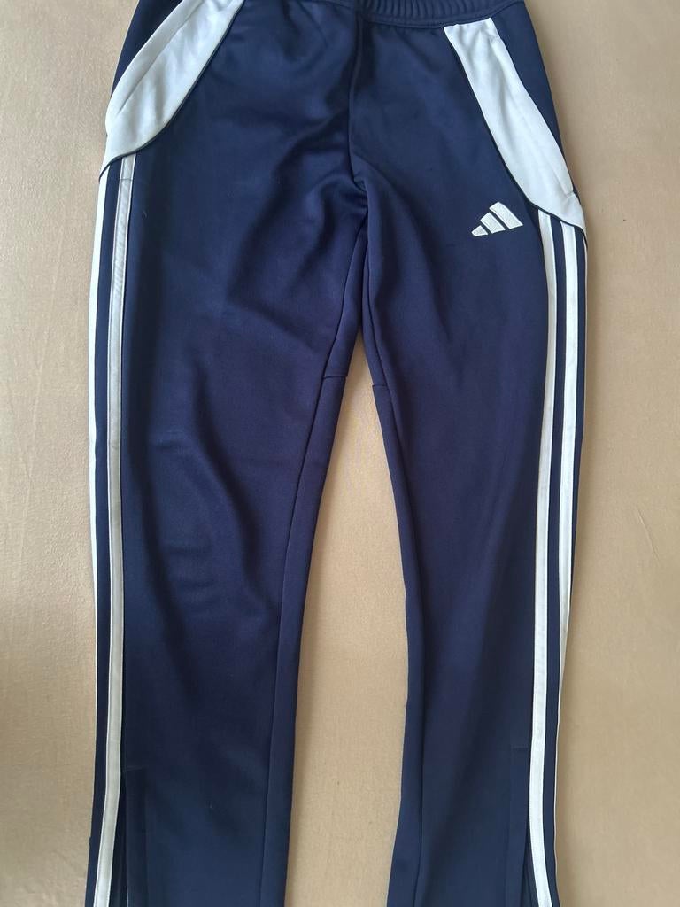 Adidas sportbroek - Donkerblau, Ophalen of Verzenden, Zo goed als nieuw, Jongen of Meisje, Sport- of Zwemkleding