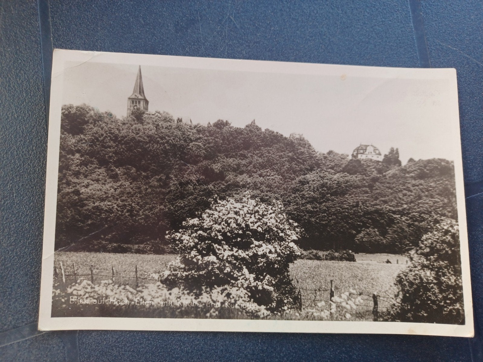 Gezicht op Hoog Elten met Kerk en Kurhaus 1951, Verzamelen, Ophalen of Verzenden, 1940 tot 1960, Gelopen, Gelderland