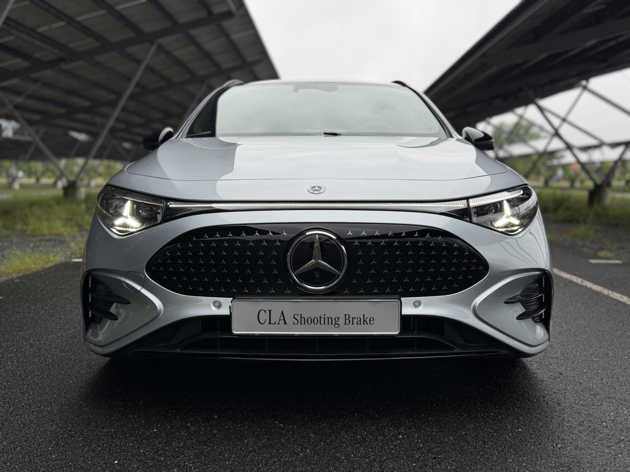 Mercedes-Benz CLA Shooting Brake 250+ Business Solution AMG, Auto's, Automaat, CLA, Nieuw, Zilver of Grijs