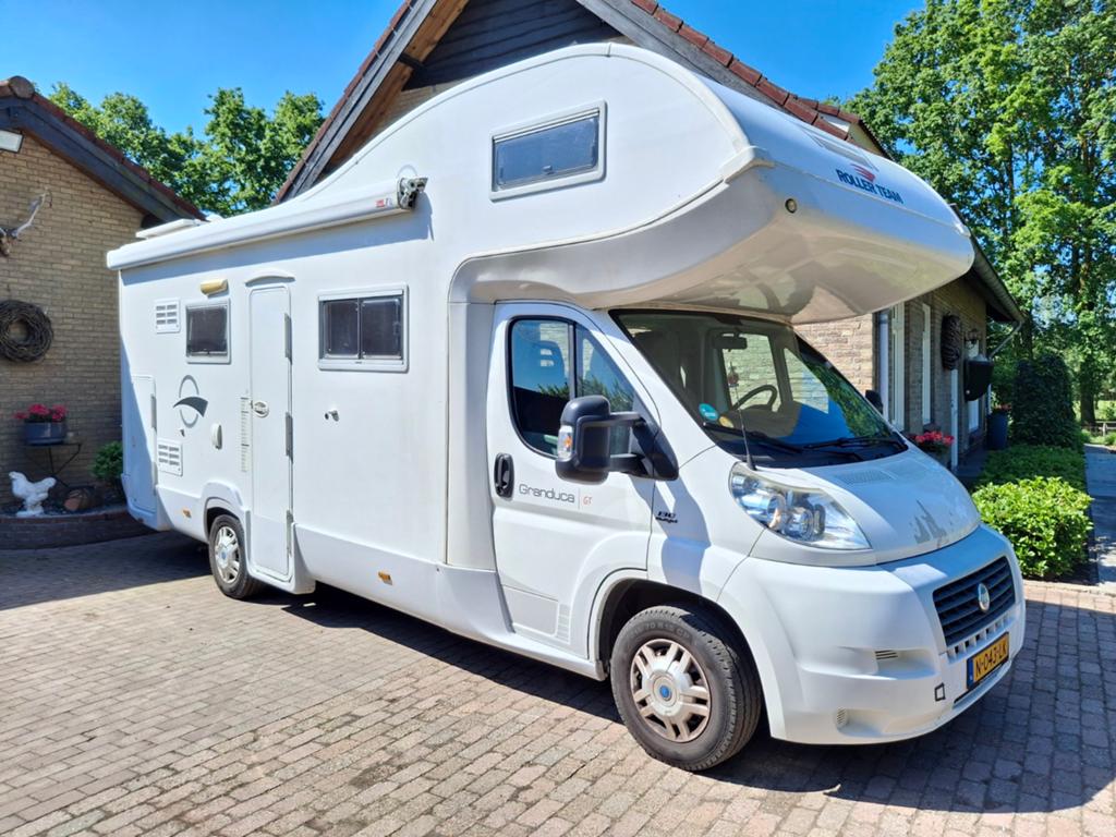 Fiat Ducato 6 persoons camper met airco en zonnepaneel, Caravans en Kamperen, Campers, Alkoof, Fiat, 6 tot 7 meter, Bedrijf