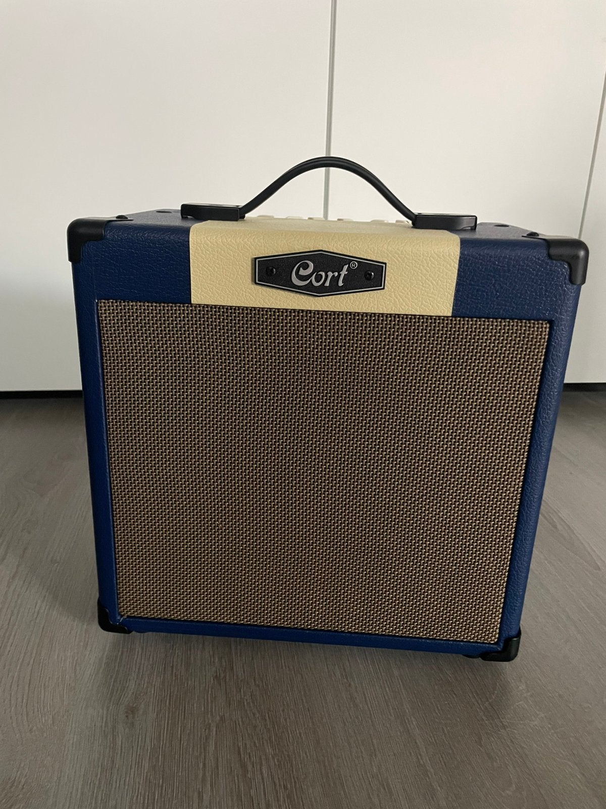 Versterker Cort CM15R DB Dark Blue, Ophalen, Zo goed als nieuw, Minder dan 50 watt