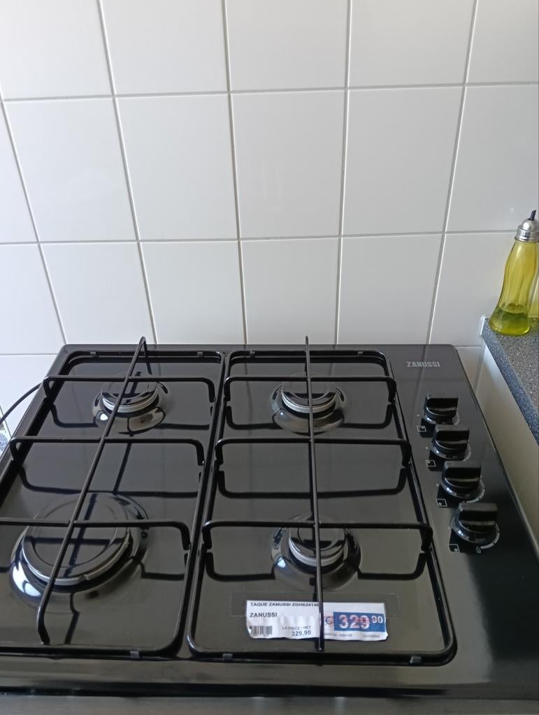 Zanussi  ZGH62414XA ( Inbouw )Gasfornuis - 4 branders, Zwart, Witgoed en Apparatuur, Fornuizen, Minder dan 85 cm, 60 cm of meer