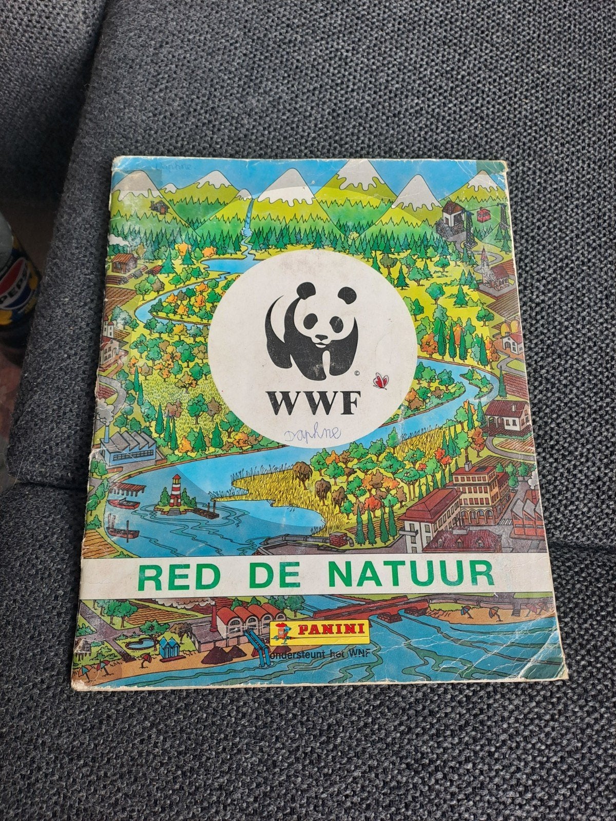 WWF Red de Natuur, uit 1988, Panini Compleet Stickerboek, Verzamelen, Dierenverzamelingen, Ophalen of Verzenden, Gebruikt, Overige soorten