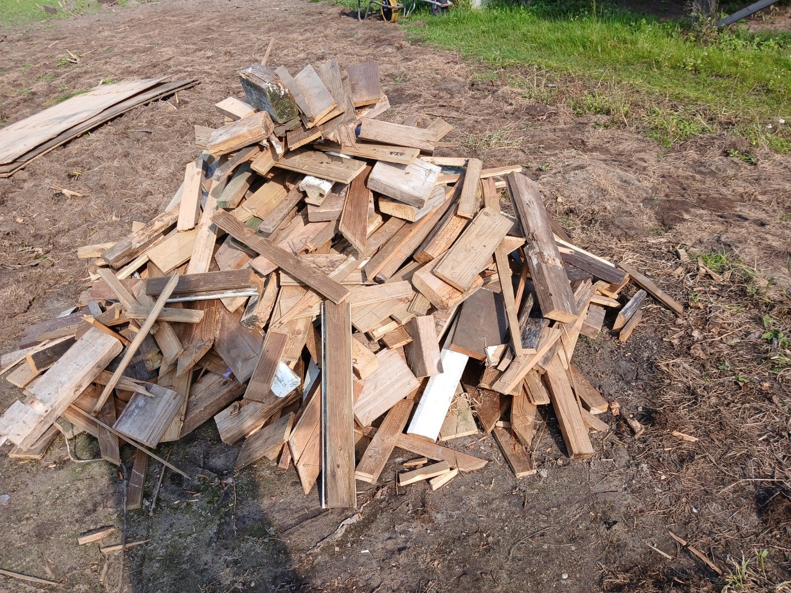 kachel/brandhout/haardhout, Tuin en Terras, Minder dan 3 m³, Ophalen