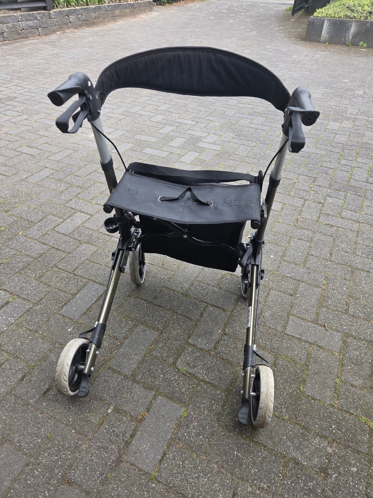 Lichtgewicht rollator, Ophalen, Lichtgewicht, Zo goed als nieuw