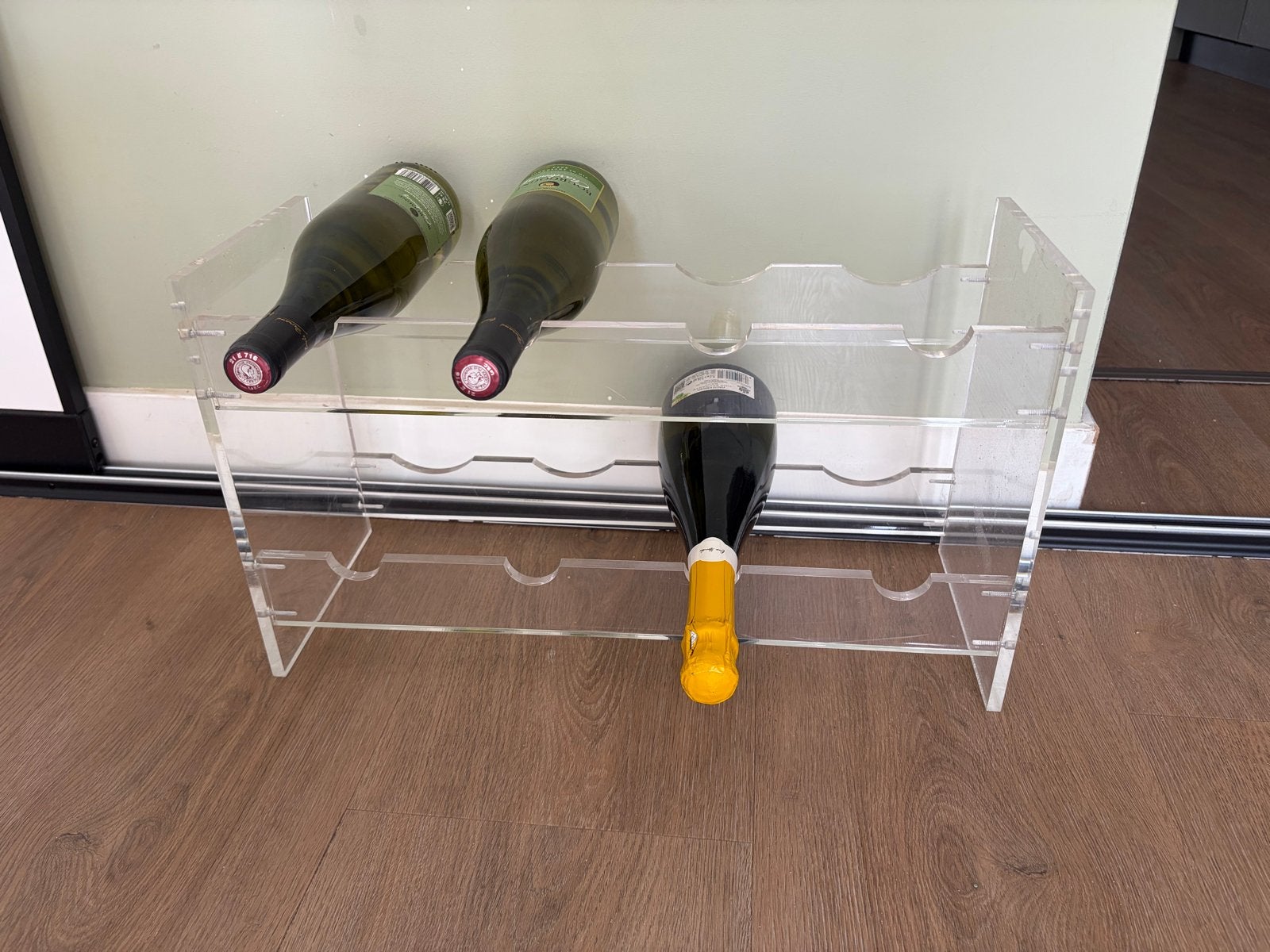 Stijlvol Acryl Wijnrek - Modern Design voor 8 Flessen, Kunststof, 5 tot 15 flessen, Ophalen of Verzenden, Zo goed als nieuw