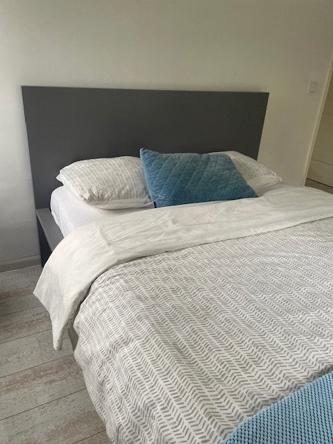 Ikea malm bed 140x200 grijs, Ophalen, Tweepersoons, 140 cm, Zo goed als nieuw
