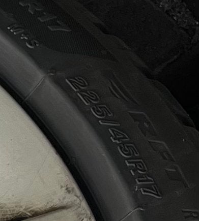 Mercedes velgen met 3 oude en een nieuwe winterband, Ophalen, 16 inch, 205 mm, Winterbanden