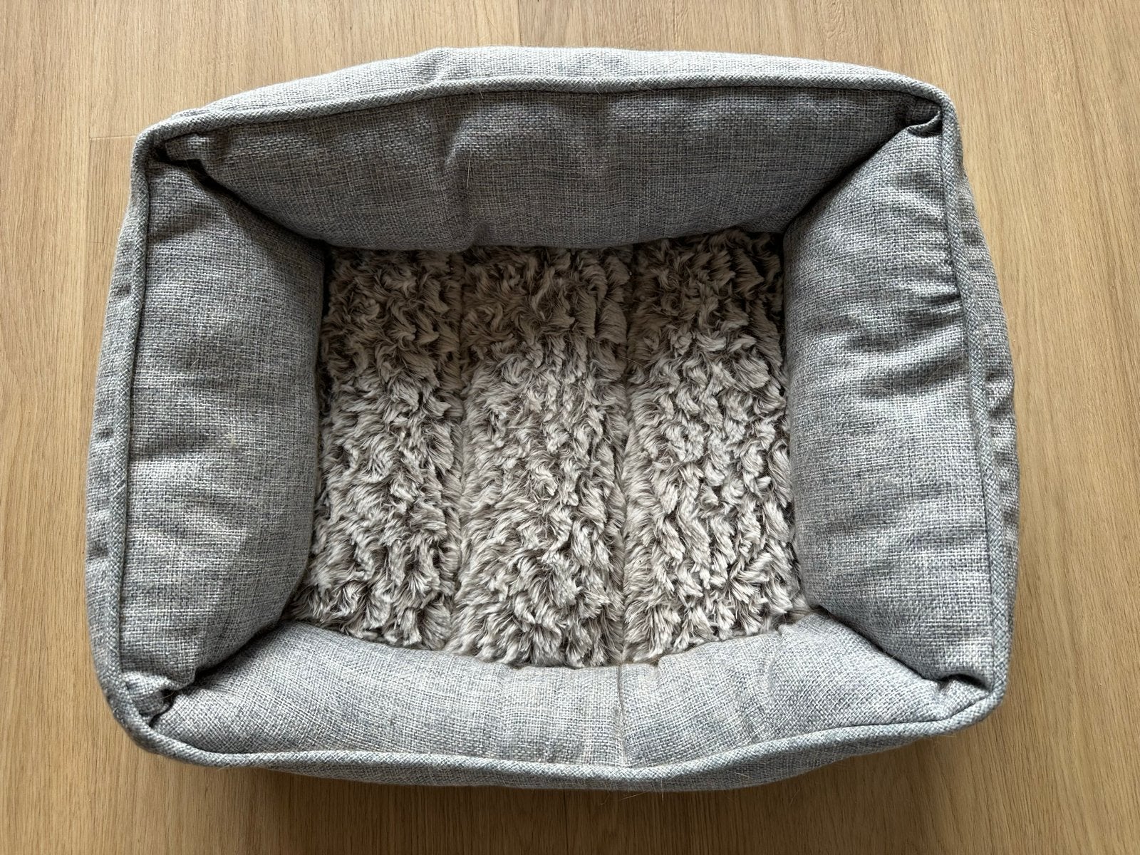 Lichtgrijze kattenmand OHANA zgan lekker zacht en warm, Ophalen, Zo goed als nieuw