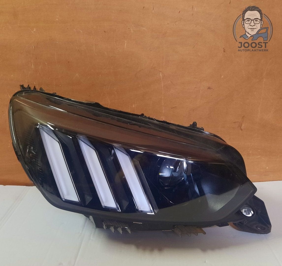 Koplamp rechts LED Peugeot 208 II 2008 vanaf 2019 9841641980, Gebruikt, Herkomst onderdeel bekend, Ophalen of Verzenden, -contact-peugeot@mpsa.com