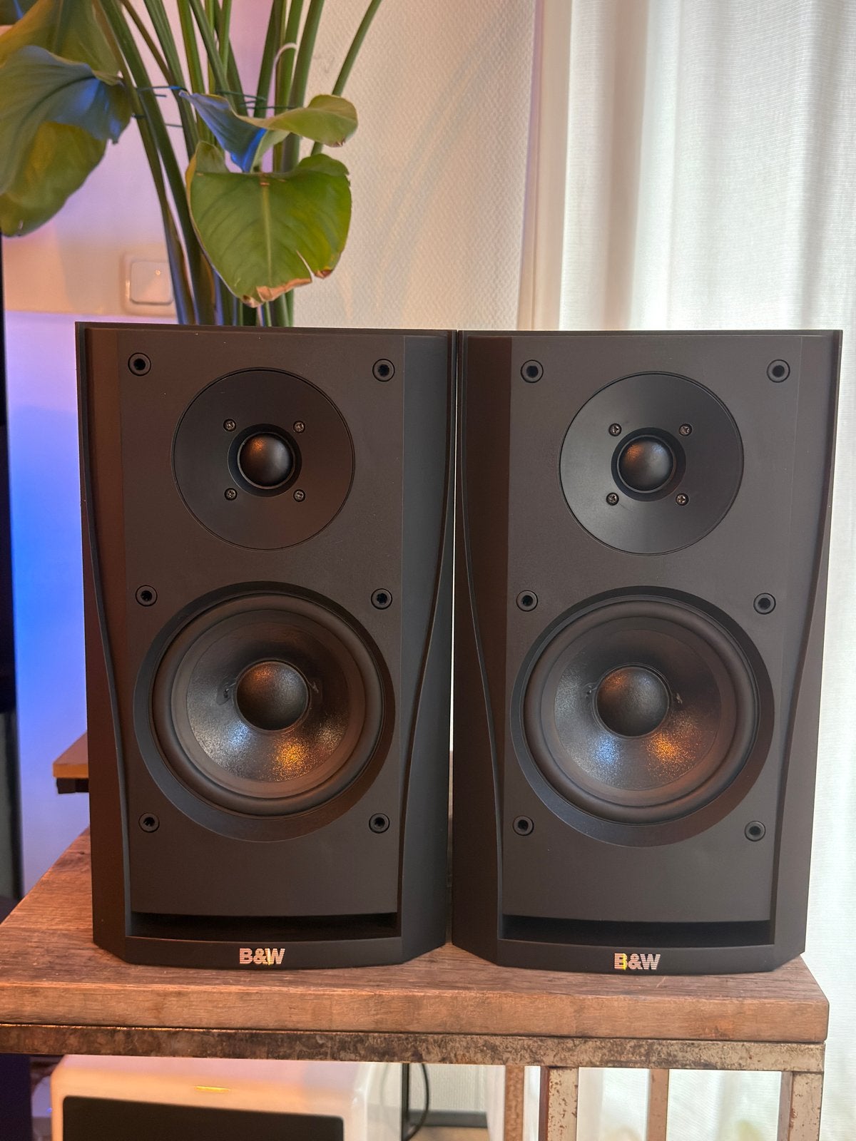 Bowers & Wilkins DM302 speakers, Audio, Tv en Foto, Luidsprekers, Verzenden, Zo goed als nieuw, Boekenplank luidspreker, Bowers & Wilkins (B&W)