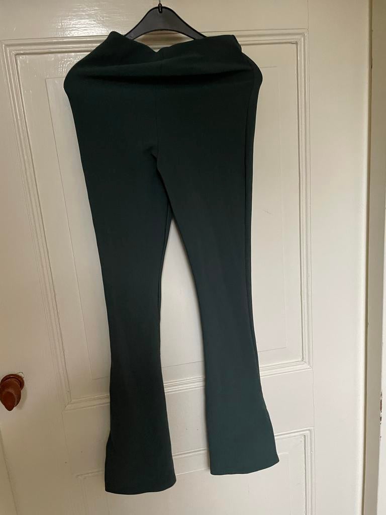 ZARA Groene Flared Broek met Split - Maat M, Maat 38/40 (M), Ophalen of Verzenden, Zo goed als nieuw, Lang