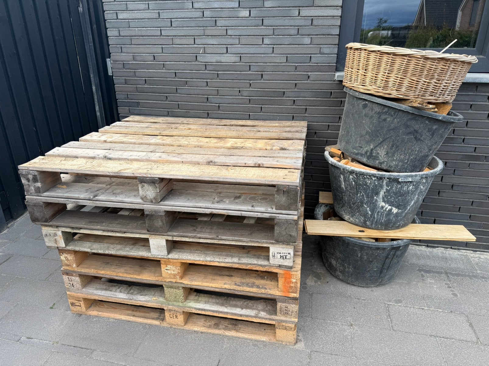 Gratis hout voor in de kachel, Ophalen, Zo goed als nieuw, 50 mm of meer, Pallet