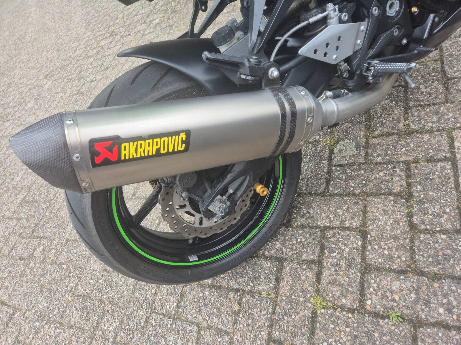 Akrapovic uitlaat Kawasaki Z750R, Ophalen of Verzenden, Gebruikt