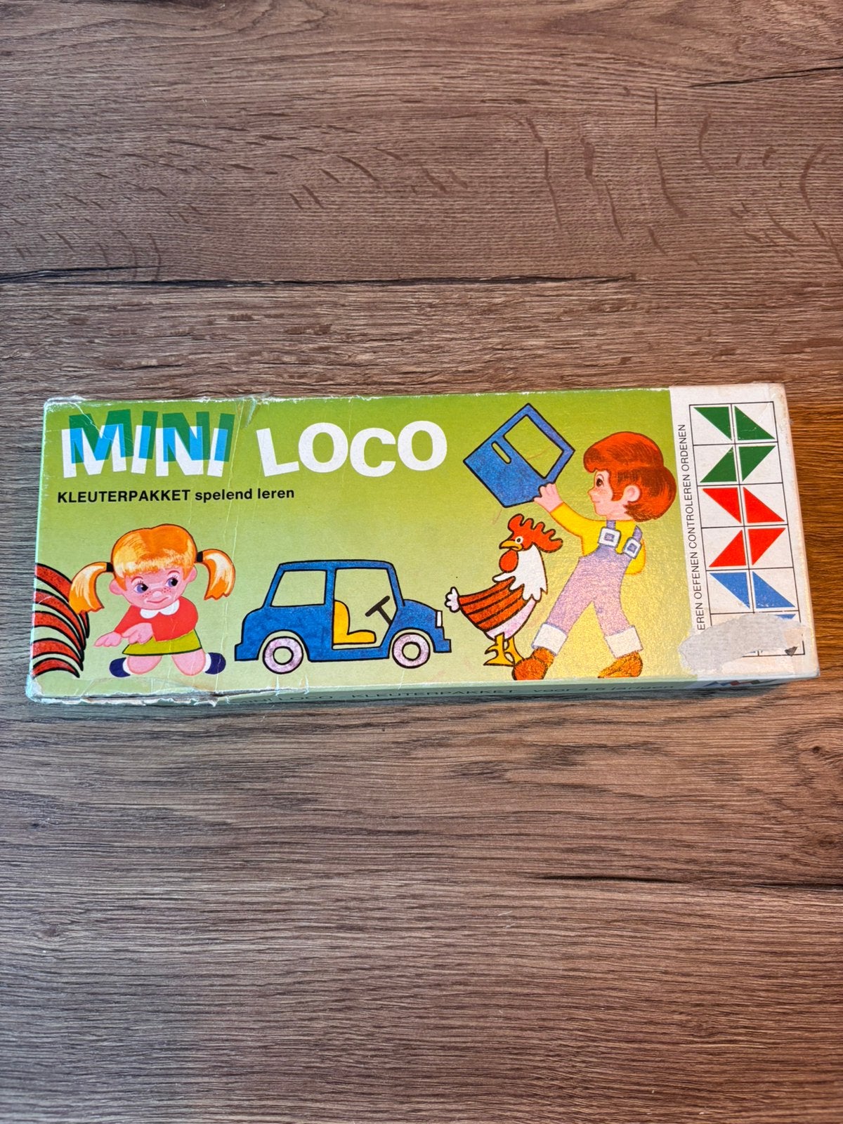 Mini Loco kleuterpakket basisdoos met 2 boekjes, Ophalen of Verzenden, Gebruikt, Taal en Lezen