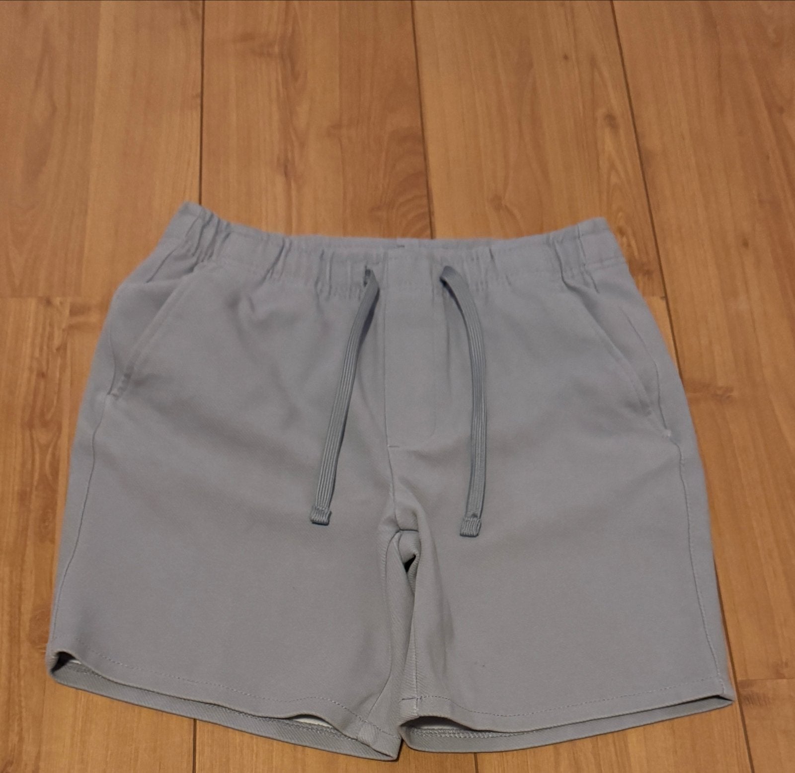 Comfortabele ZARA grijze shorts met trekkoord, Ophalen of Verzenden, Zo goed als nieuw, Maat 48/50 (M), Grijs