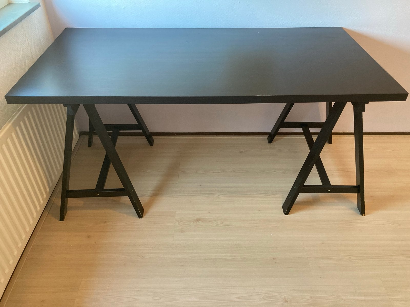 Zwart bureau met schragen - IKEA, Ophalen, Gebruikt, Hout, IKEA