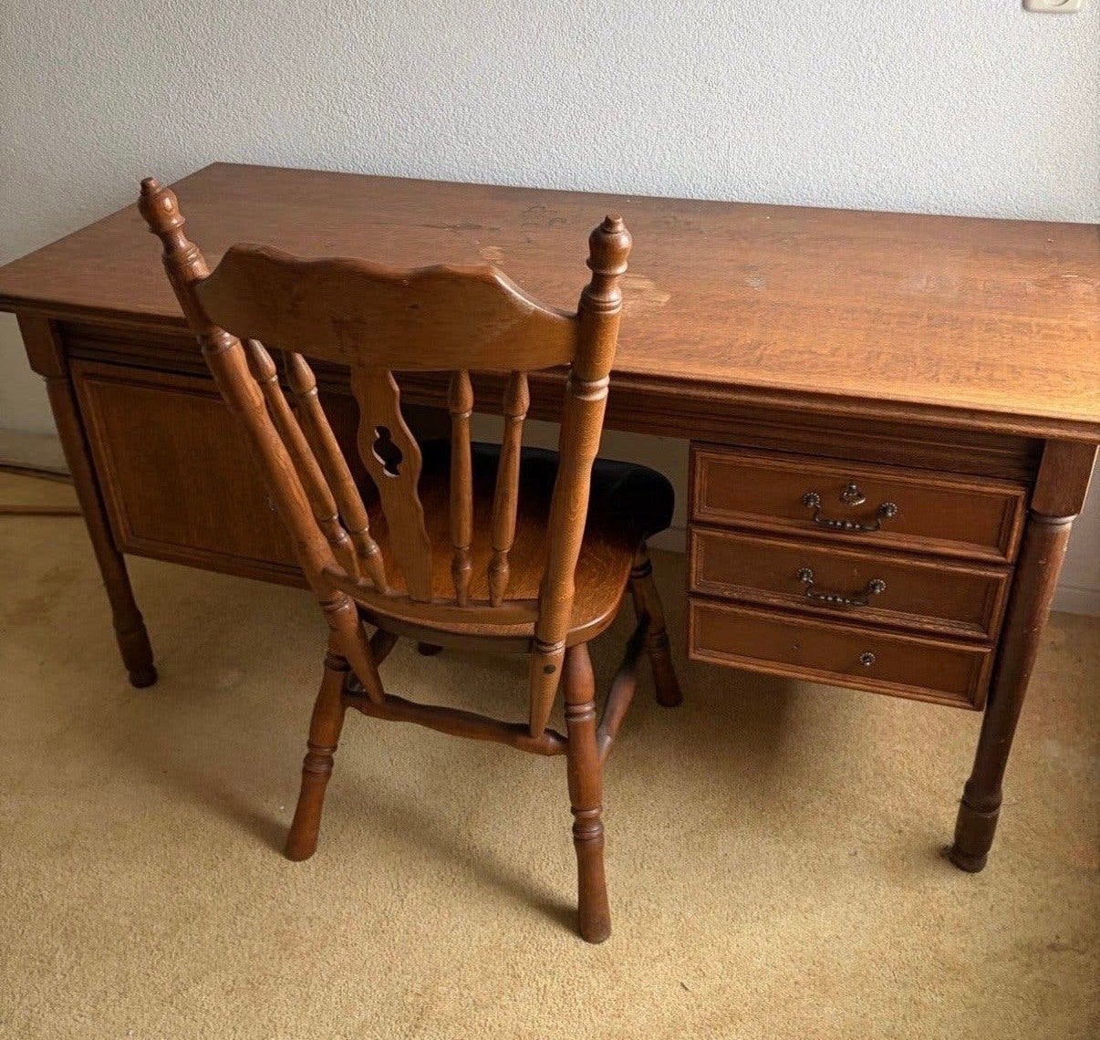 Vintage houten bureau met stoel, Ophalen