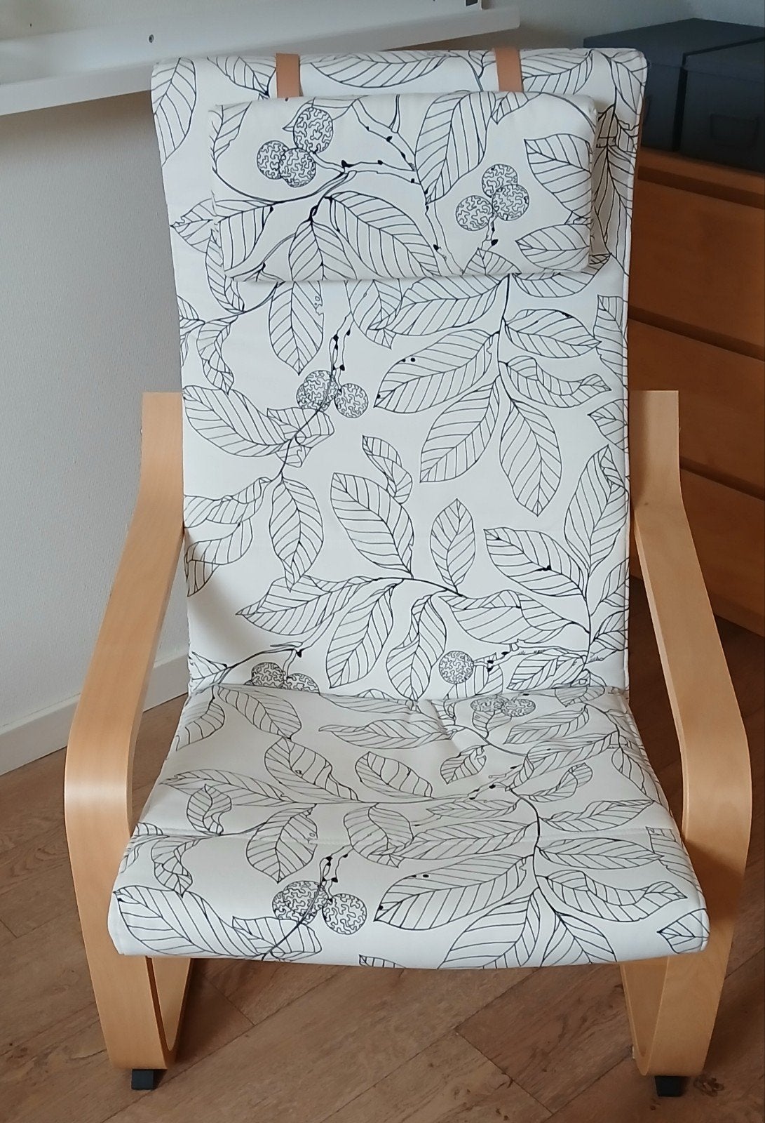 Fauteuil Ikea, als nieuw! Wit gebloemd., Ophalen, Zo goed als nieuw, Minder dan 75 cm, 50 tot 75 cm