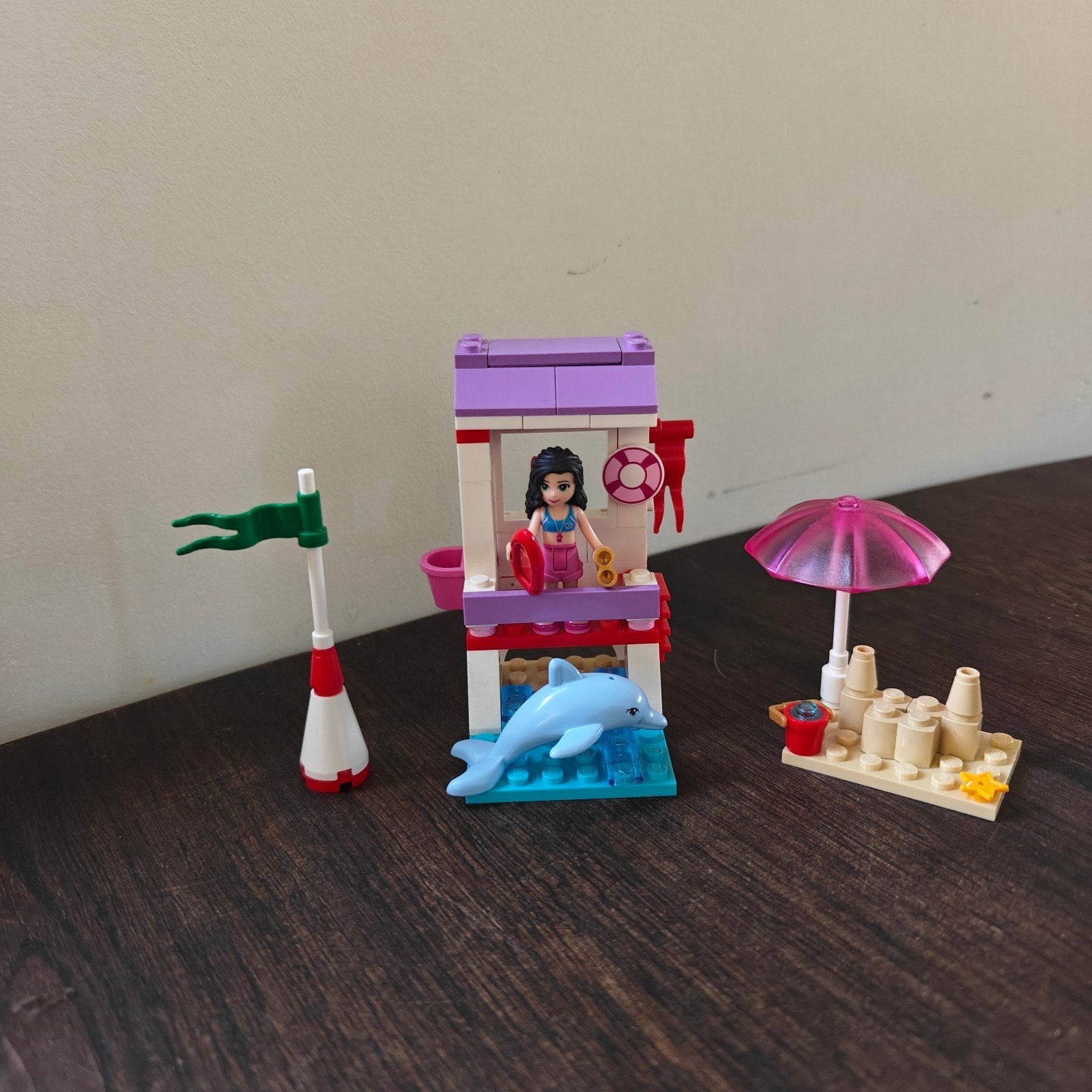 Lego Friends 41028 Emma's Reddingspost met dolfijn, Kinderen en Baby's, Lego, Friends, Ophalen of Verzenden, Zo goed als nieuw