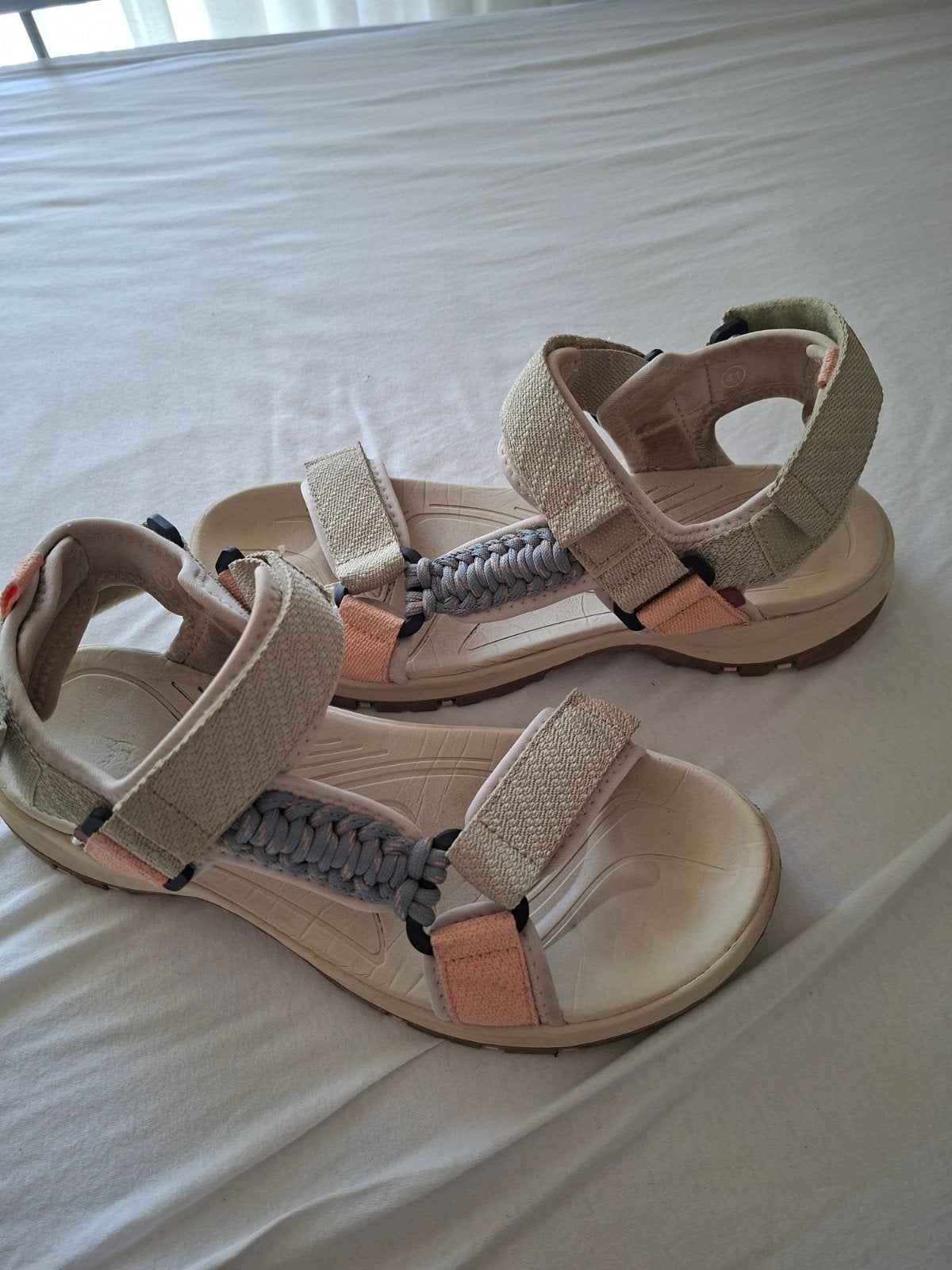 Comfortabele sandalen maat 41, Kleding | Dames, Hn, Zo goed als nieuw, Wandelschoenen, Ophalen of Verzenden