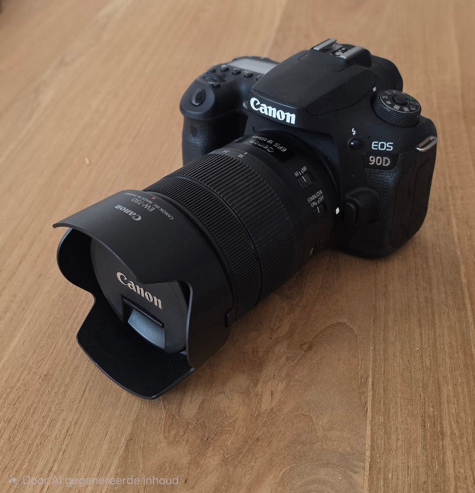 Canon EOS 90D + EF-S 18-135mm f/3.5 -5.6 USM + accessoires, Canon, 32 megapixels, Ophalen of Verzenden, Zo goed als nieuw