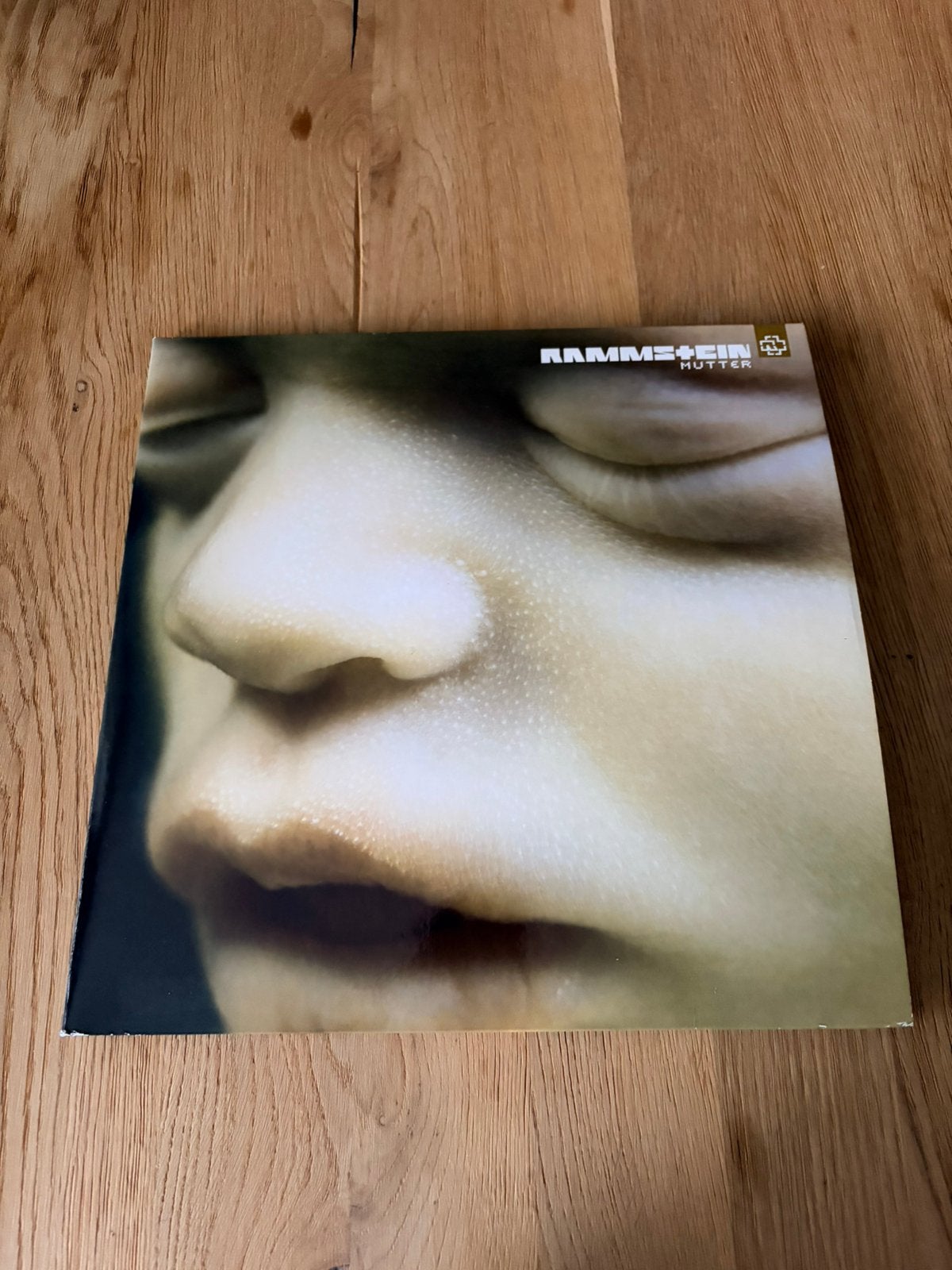 Zgan Rammstein Mutter Remasterd 180gr heavy weight vinyl LP, Cd's en Dvd's, Vinyl | Hardrock en Metal, 2010 - 2019, Ophalen of Verzenden