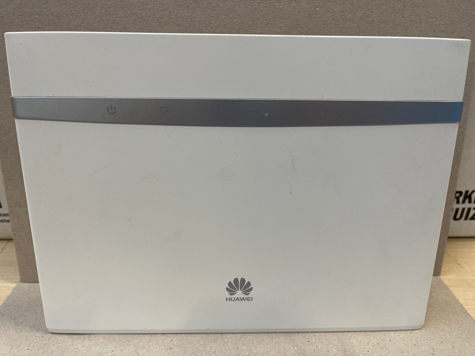 Huawei B525-e06d 4G LTE Router, Router, Onbekend, Ophalen of Verzenden, Zo goed als nieuw