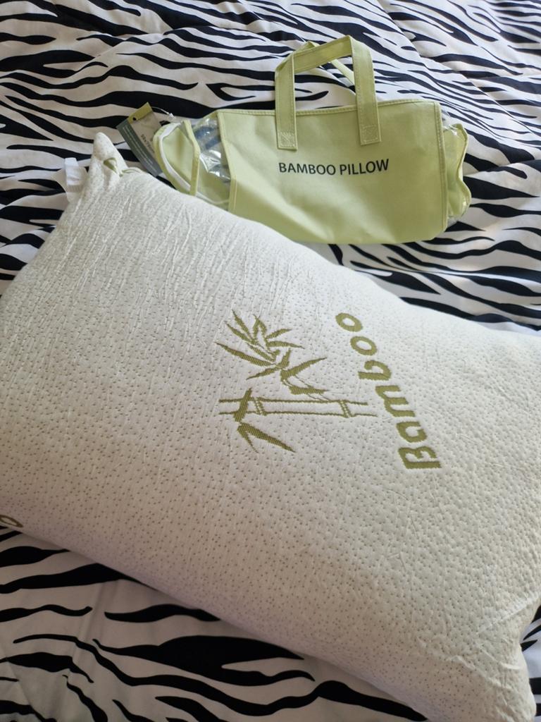 Bamboo pillow kussen, Huis en Inrichting, Slaapkamer | Beddengoed, Eenpersoons, Wit, Ophalen of Verzenden, Zo goed als nieuw