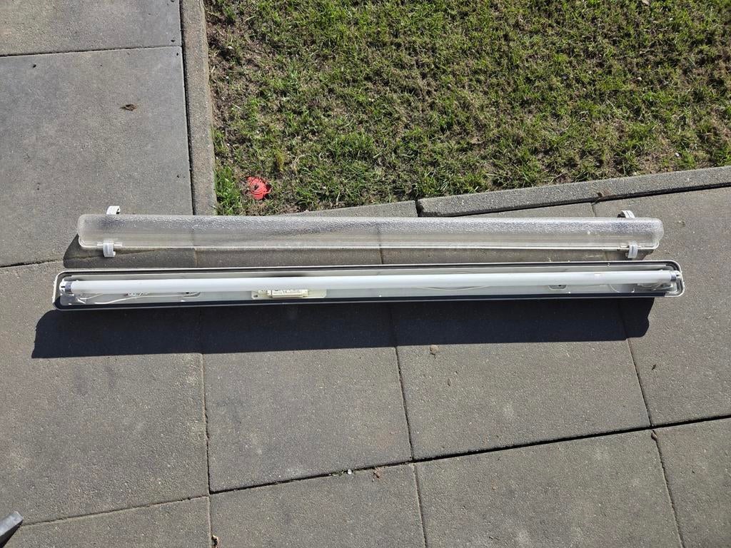 TL Armatuur + TL lamp, Ophalen