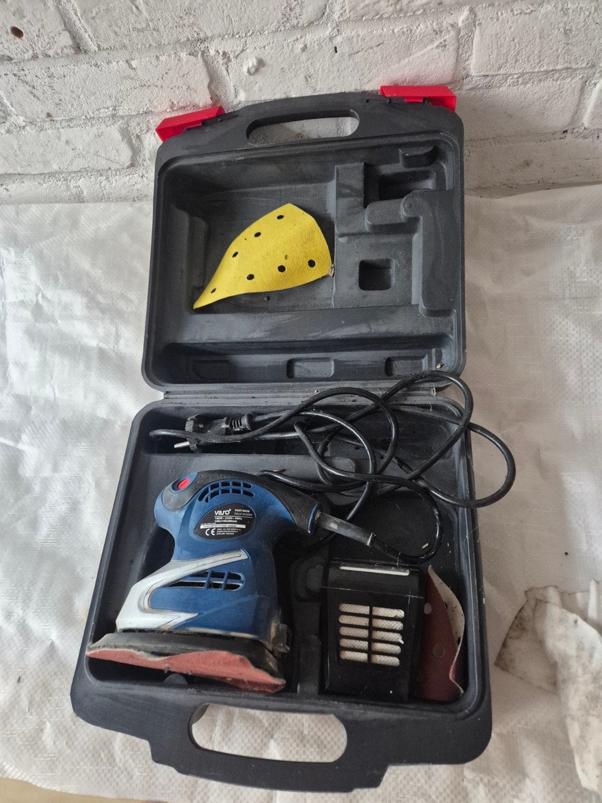 Varo POWX0400 Vlakschuurmachine in koffer, Doe-het-zelf en Verbouw, Ophalen of Verzenden, Gebruikt, Minder dan 600 watt, Vlakschuurmachine