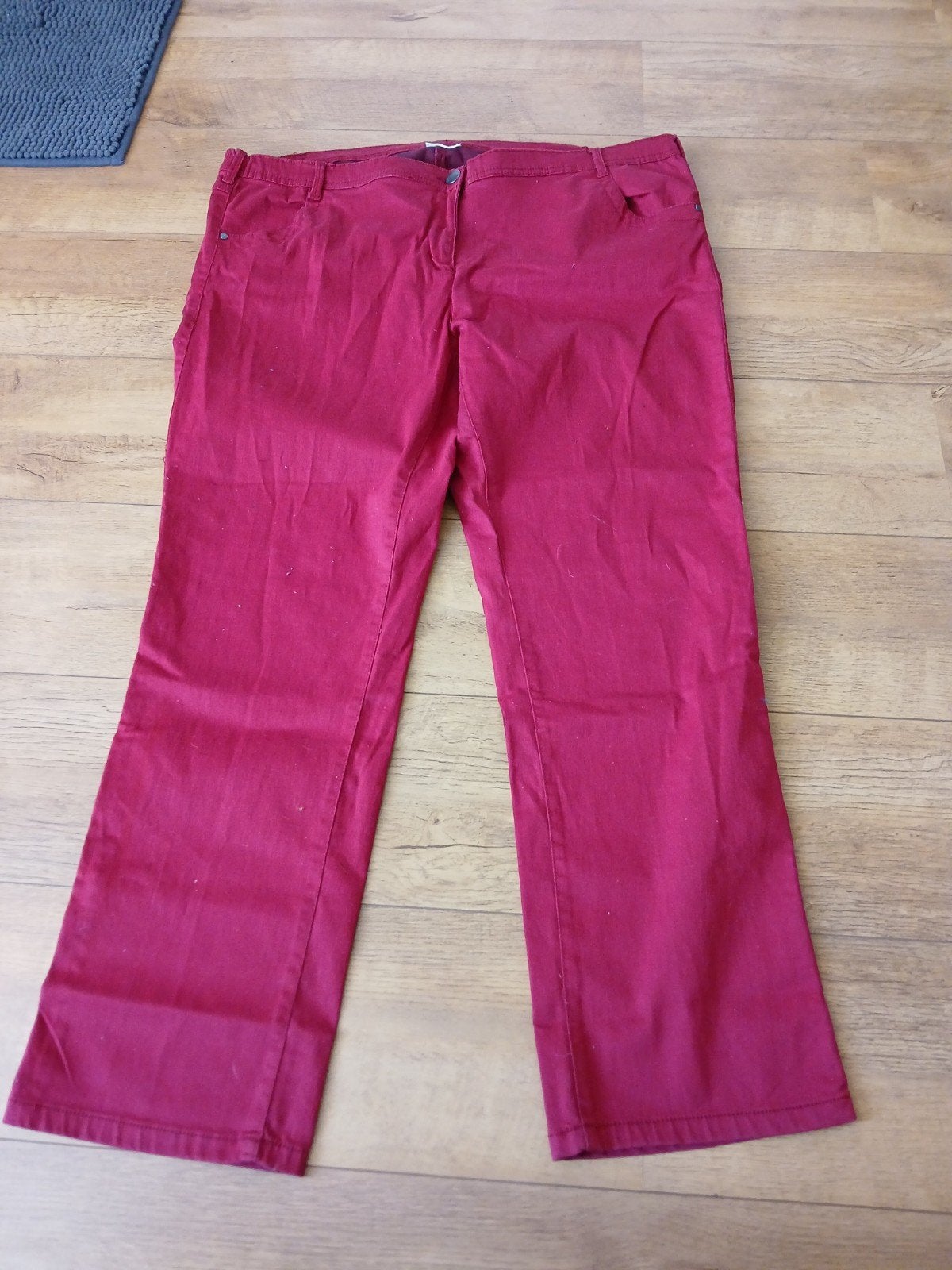 Nieuwe rode broek maat 54, Kleding | Dames, Ophalen of Verzenden, Nieuw, Rood