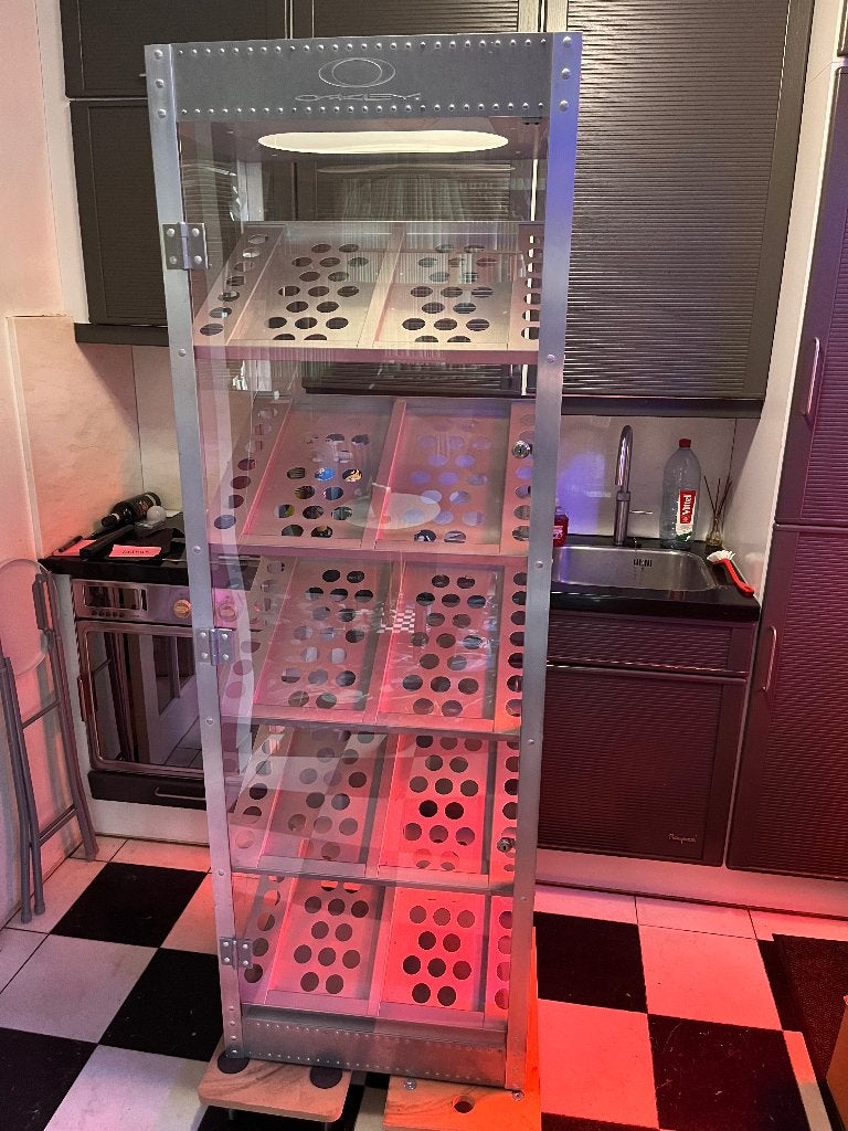 Oakley kast, Huis en Inrichting, Kasten | Vitrinekasten, Ophalen, 50 tot 100 cm, Zo goed als nieuw, 150 tot 200 cm