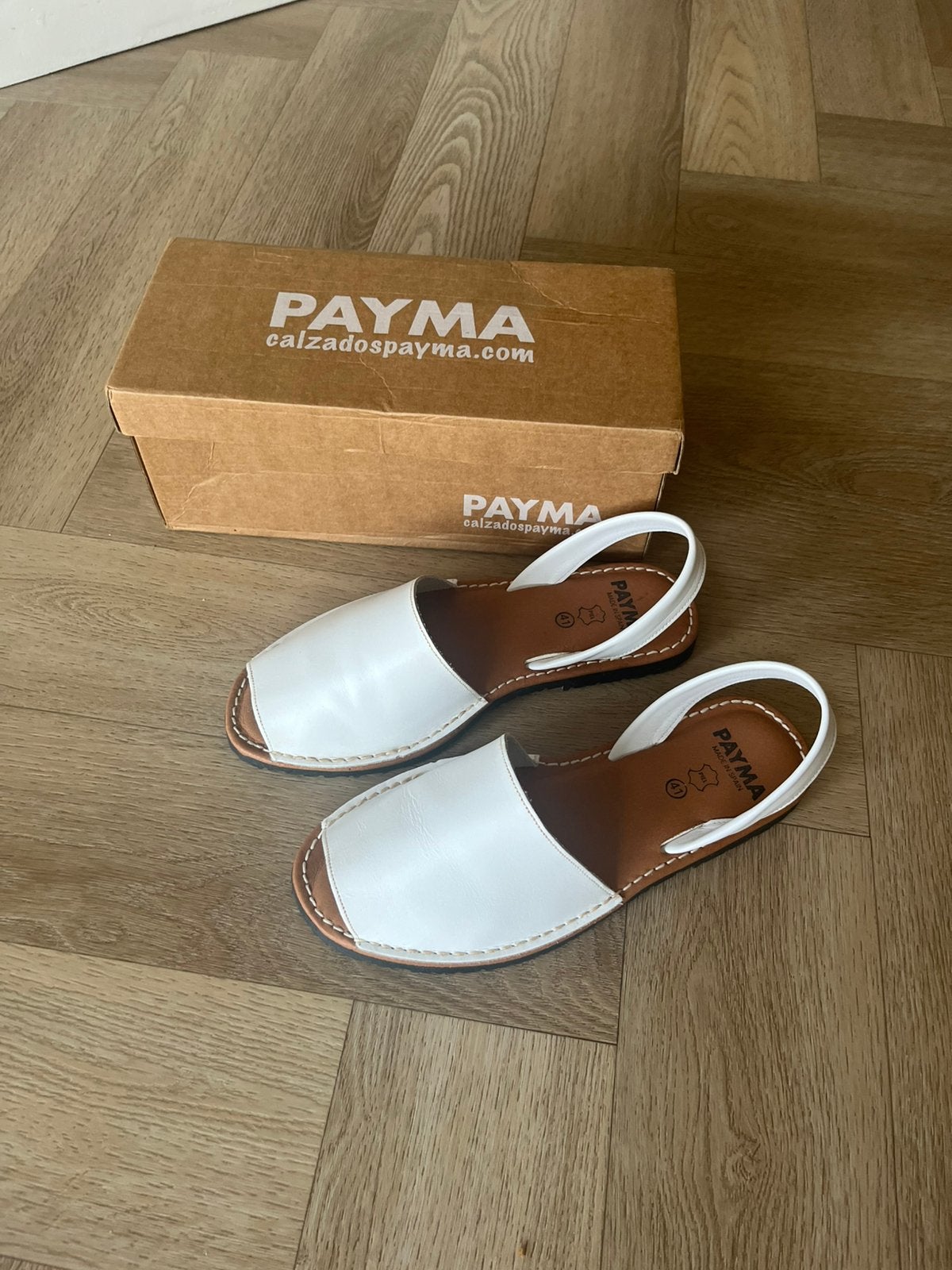 Sandalen slippers mt 41 wit Spaanse Avarcas Menorquinas leer, Kleding | Dames, Wit, Overige typen, Nieuw, Ophalen of Verzenden