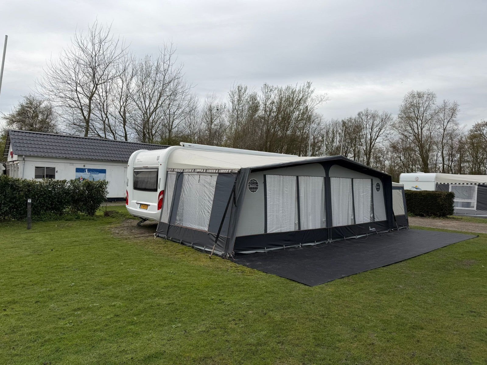 Hobby 650 UMFE Prestige, Caravans en Kamperen, Caravan accessoires, Ophalen, Gebruikt