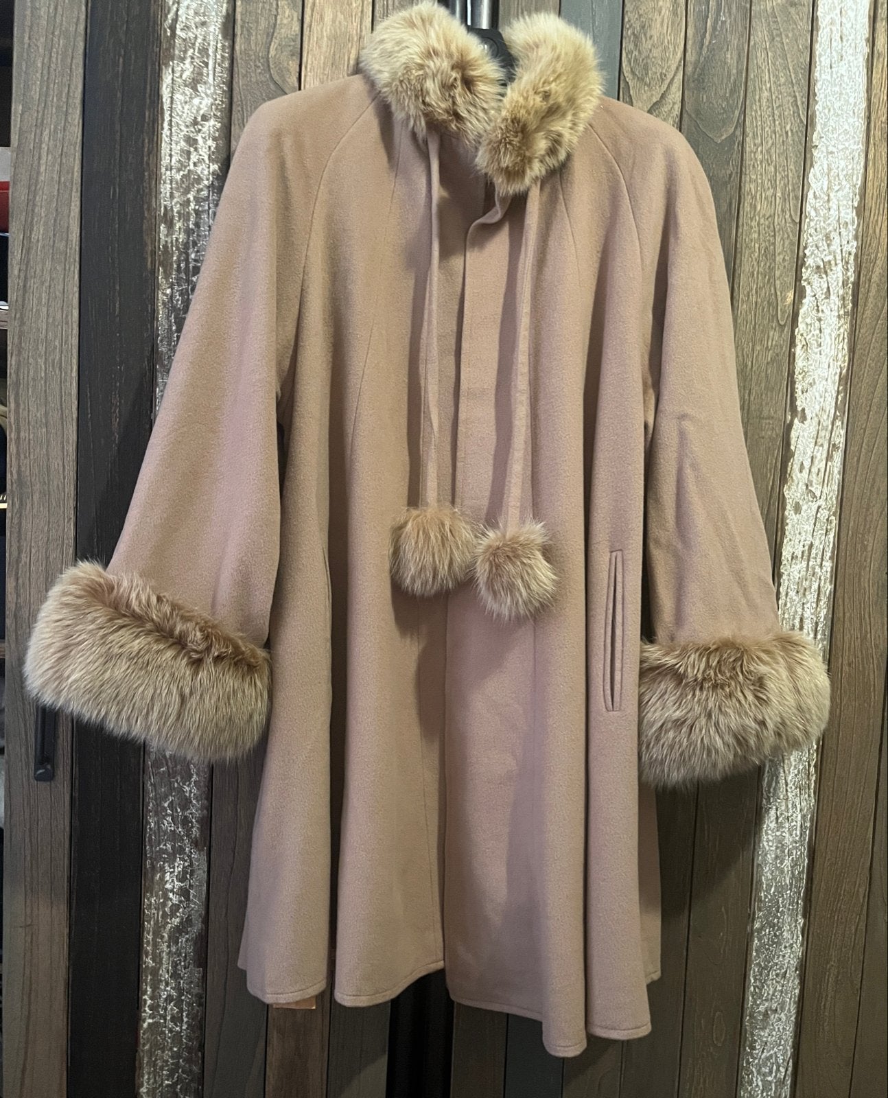 Alain Chabason Paris wollen jas met bontdetails, Ophalen of Verzenden, Zo goed als nieuw, Maat 38/40 (M), Beige