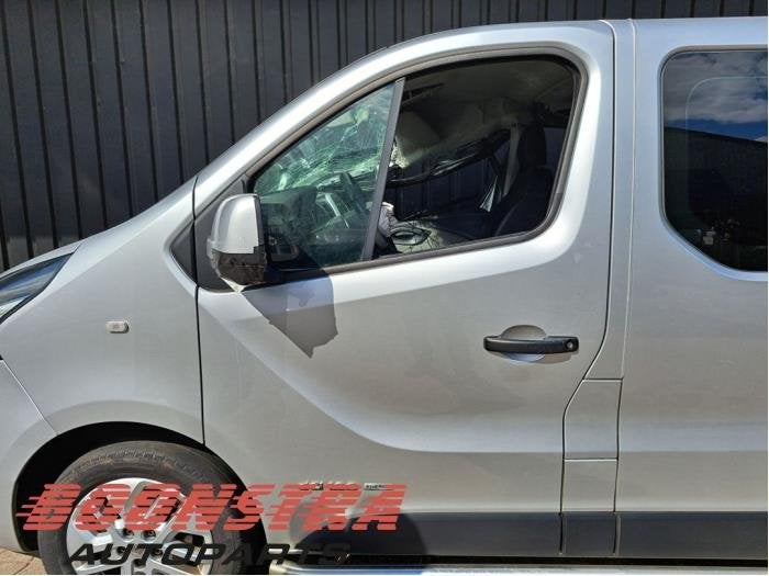 Portier 2Deurs links van een Renault Trafic (Trafic 14-) (TE, Gebruikt, -, -, Ophalen of Verzenden