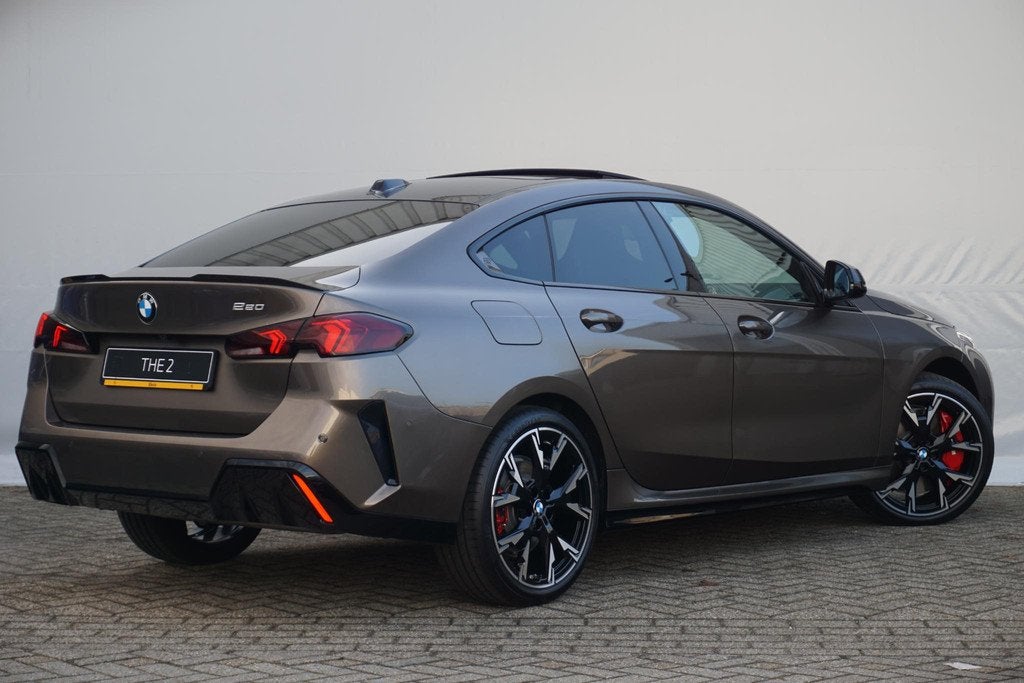 BMW 2 Serie Gran Coupé 220 M Sportpakket Pro 19'' | Panoram, Stof, Origineel Nederlands, Bedrijf, 19 km/l
