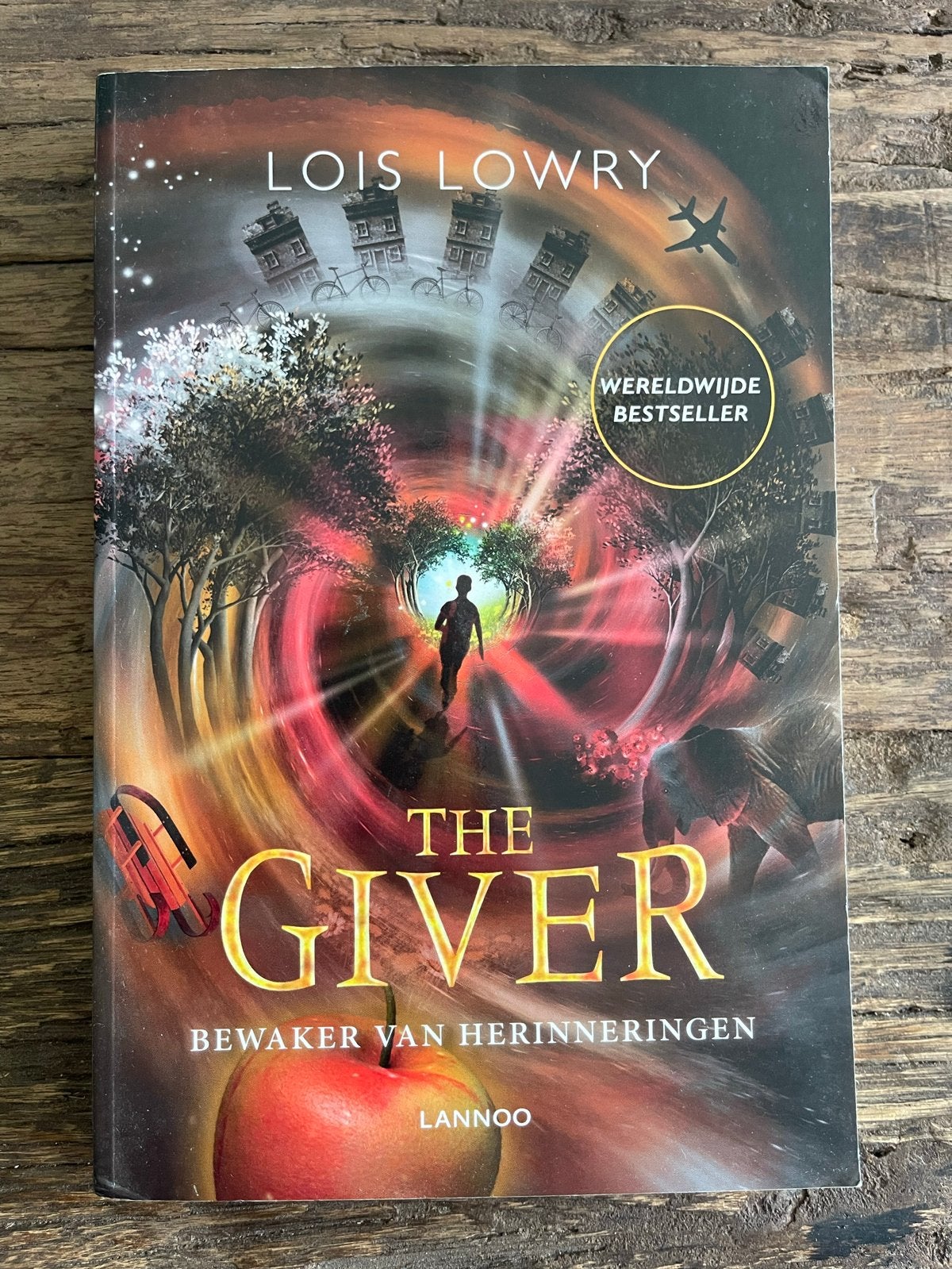 The Giver - Lois Lowry (Wereldwijde Bestseller), Ophalen of Verzenden, Gelezen