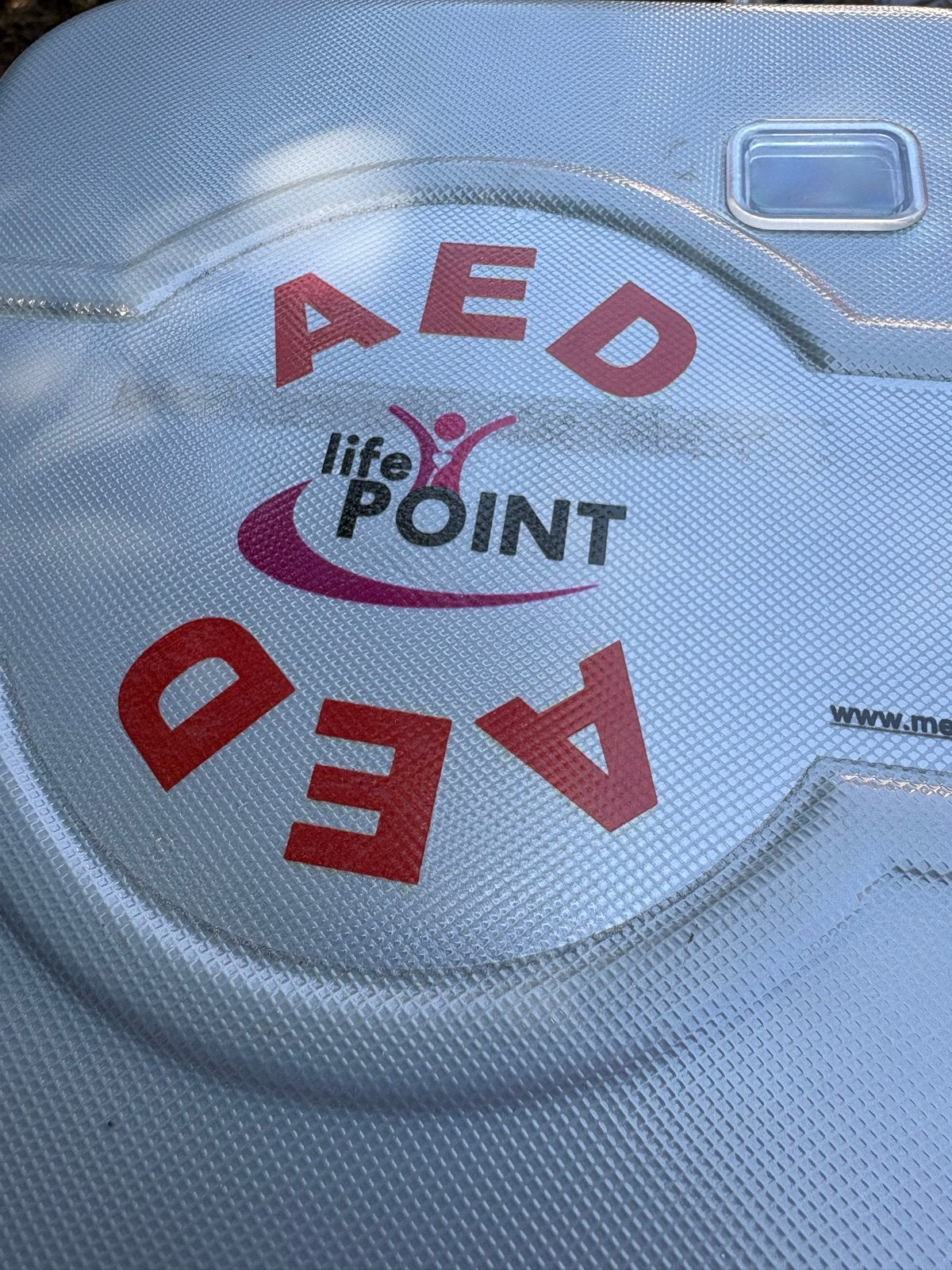 AED, Ophalen, Zo goed als nieuw