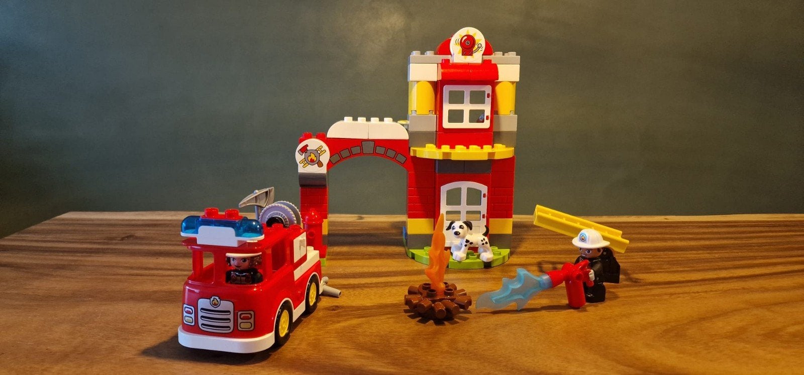 LEGO Duplo Brandweerkazerne met brandweerwagen, City, Compleet, Ophalen of Verzenden, Zo goed als nieuw