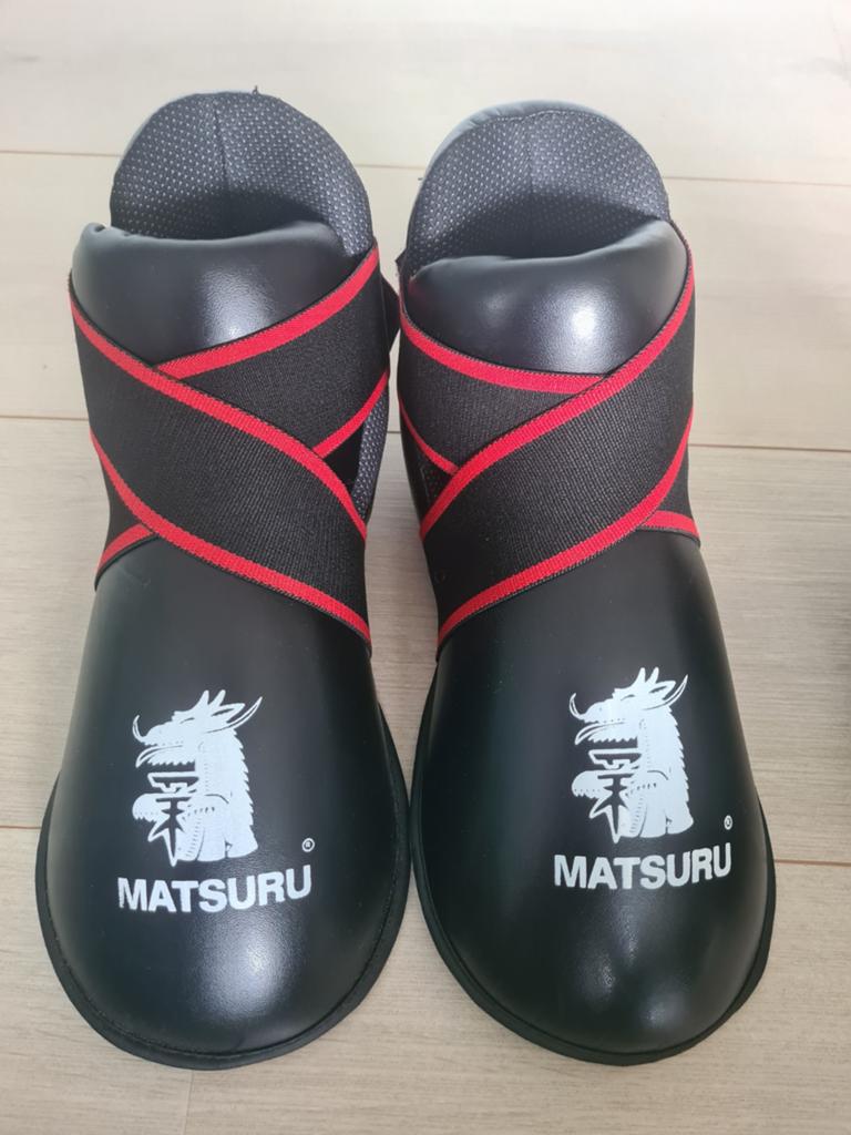 Matsuru Vechtsportschoenen - Zwart/Rood - maat M, Sport en Fitness, Ophalen, Taekwondo, Maat M, Vechtsportschoenen