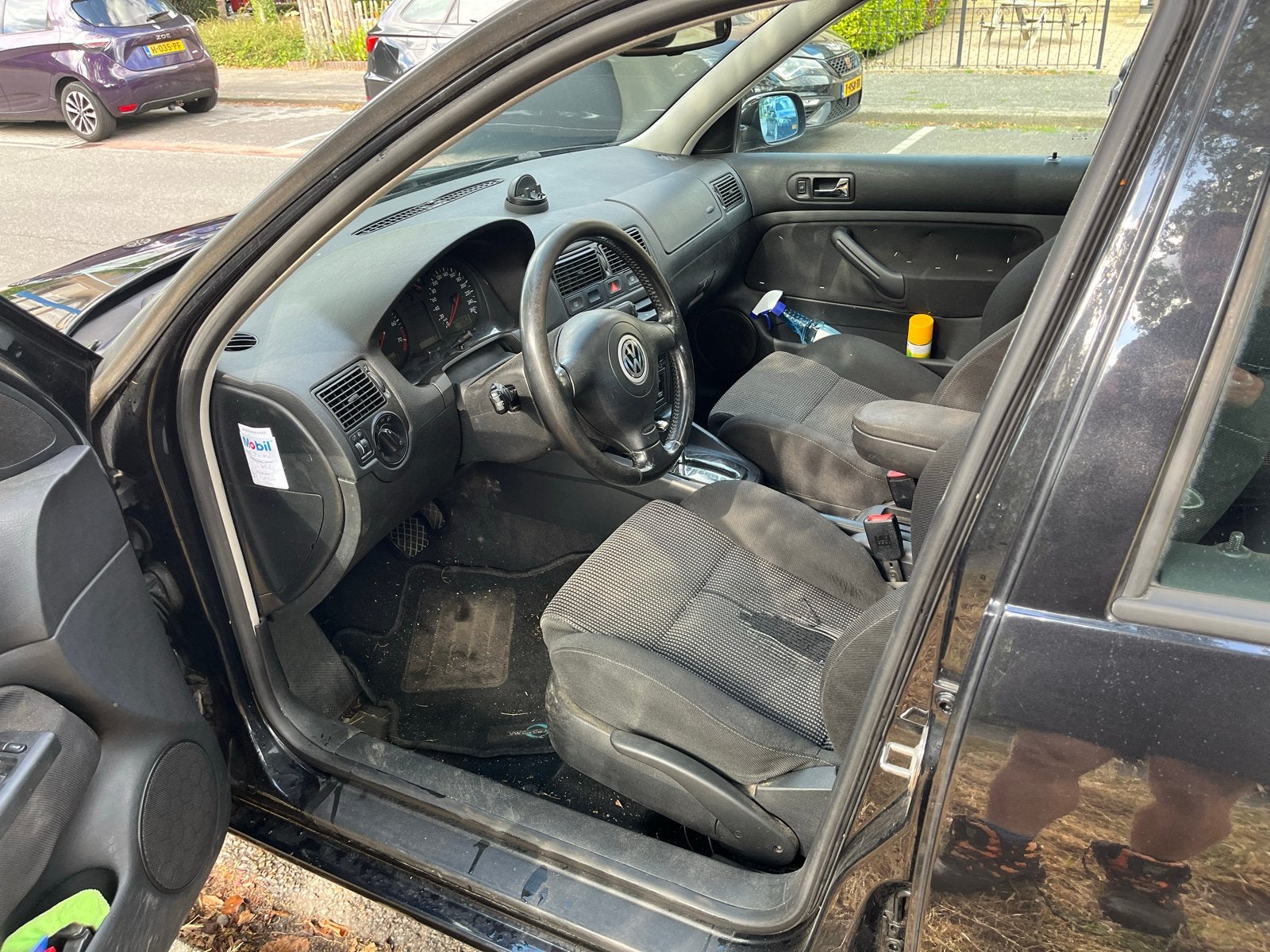 Foto 10 van Volkswagen Golf 2.3 V5 110KW AUT 1999 Zwart