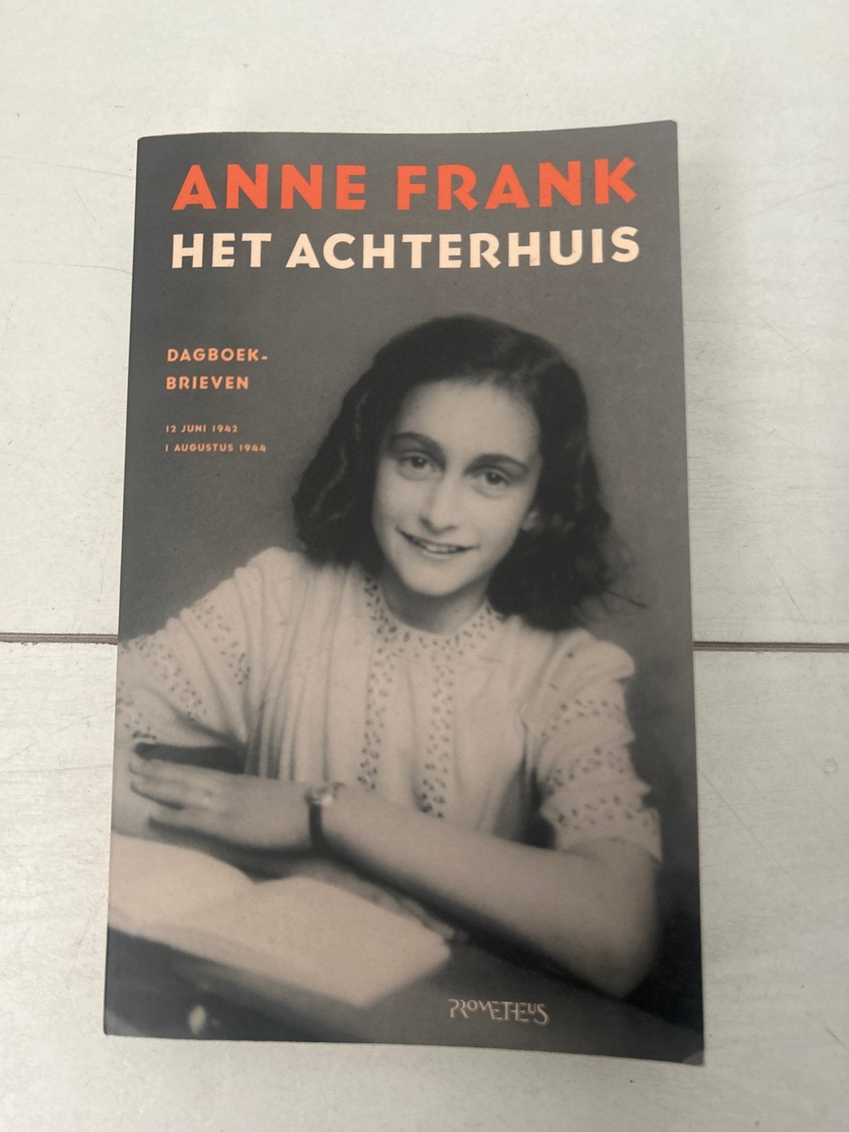 Anne Frank - Het Achterhuis (Dagboek en Brieven), Ophalen of Verzenden, Gelezen, Overige