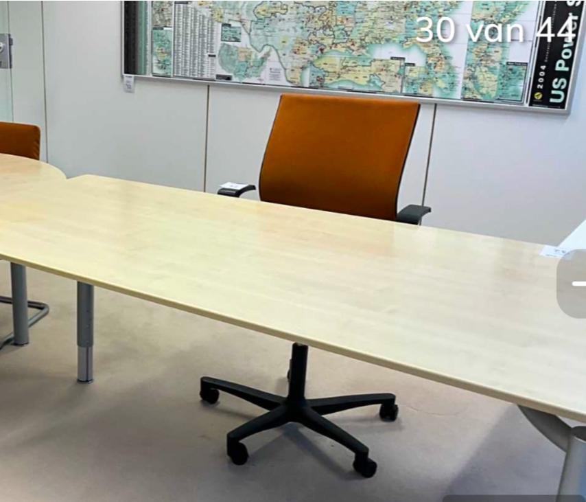 Bureau met stoel italiaans productie, Ophalen of Verzenden, Zo goed als nieuw