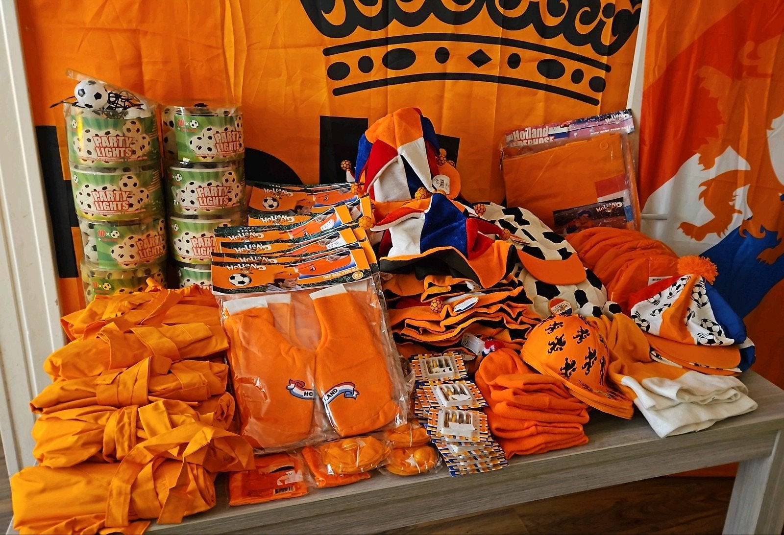 Groot Oranje Feestpakket: Hoeden, Sokken, Schmink & Meer! WK, Maat XL, Ophalen, Nieuw, Set